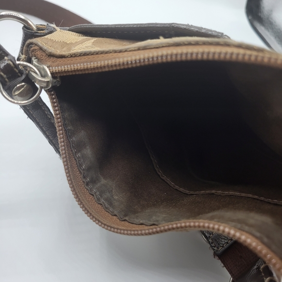 Coach sling bag with wallet - Picture 12 of 13